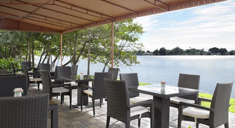 Springhill Suites By Marriott Miami Airport South Blue Lagoon Area Miami Springs Exterior foto