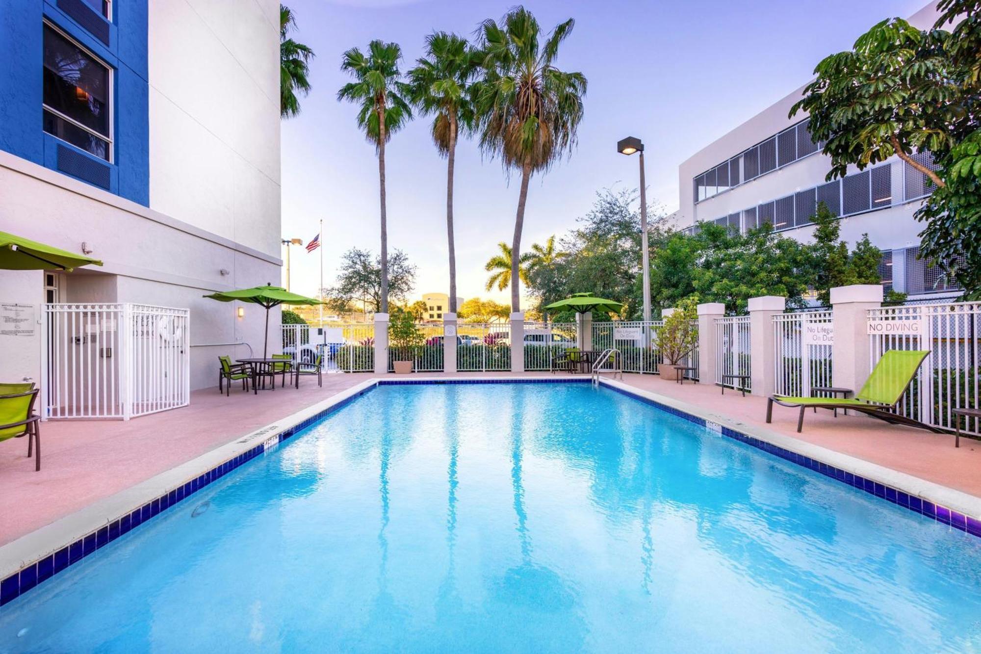 Springhill Suites By Marriott Miami Airport South Blue Lagoon Area Miami Springs Exterior foto